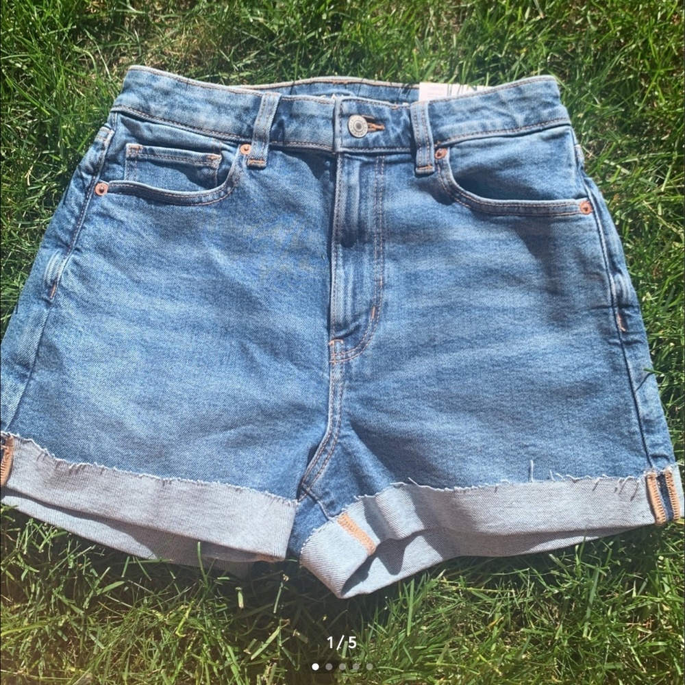 Jean shorts mom